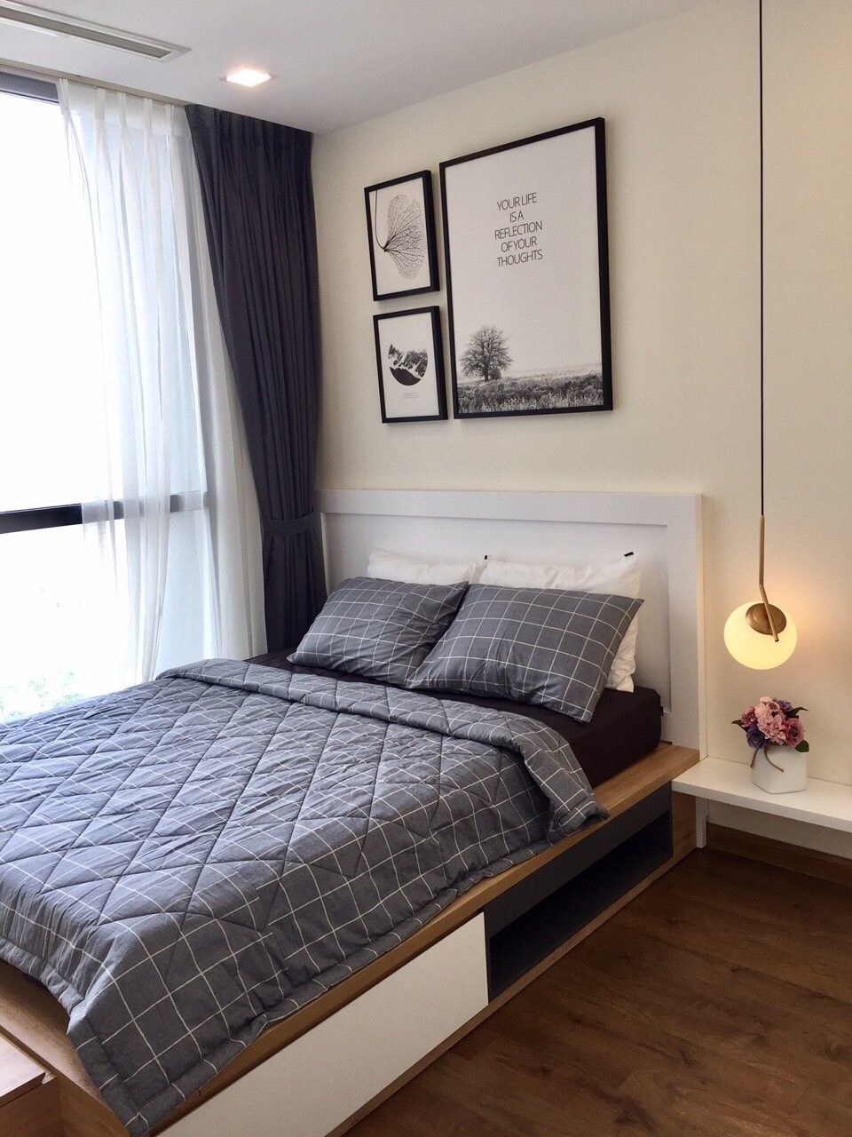 Cho thuê căn hộ 3PN Vinhomes Central Park toà Park 2, diện tích 114.5m2. Liên hệ xem nhà trực tiếp 0799693616.Mr Đức